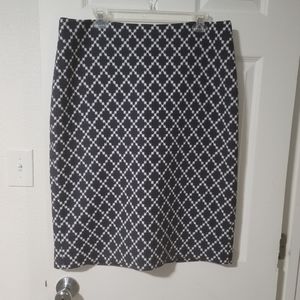 Ann Taylor 14T navy printed pencil skirt